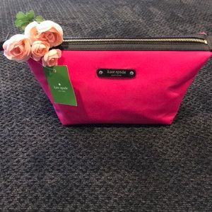 Kate Spade cosmetic bag 🆕💞
